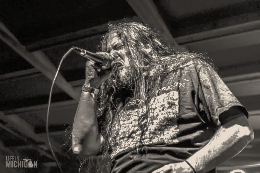 Allen Mercer performing