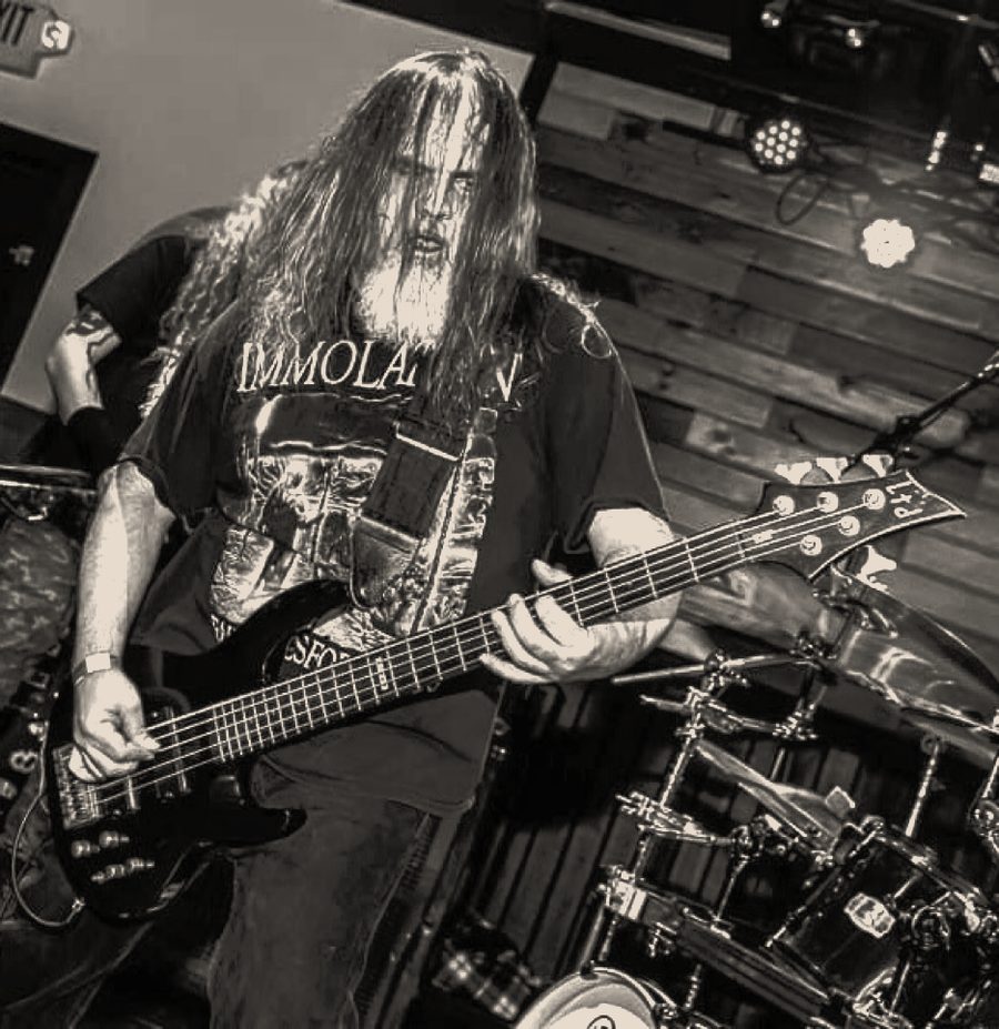 Jim Albrecht performing